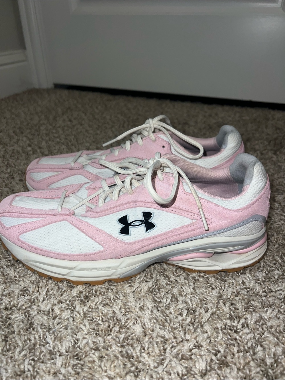 Under Armour Unisex Apparition Pink and White Athletic Running Shoes W11/M9.5 - Picture 4 of 12